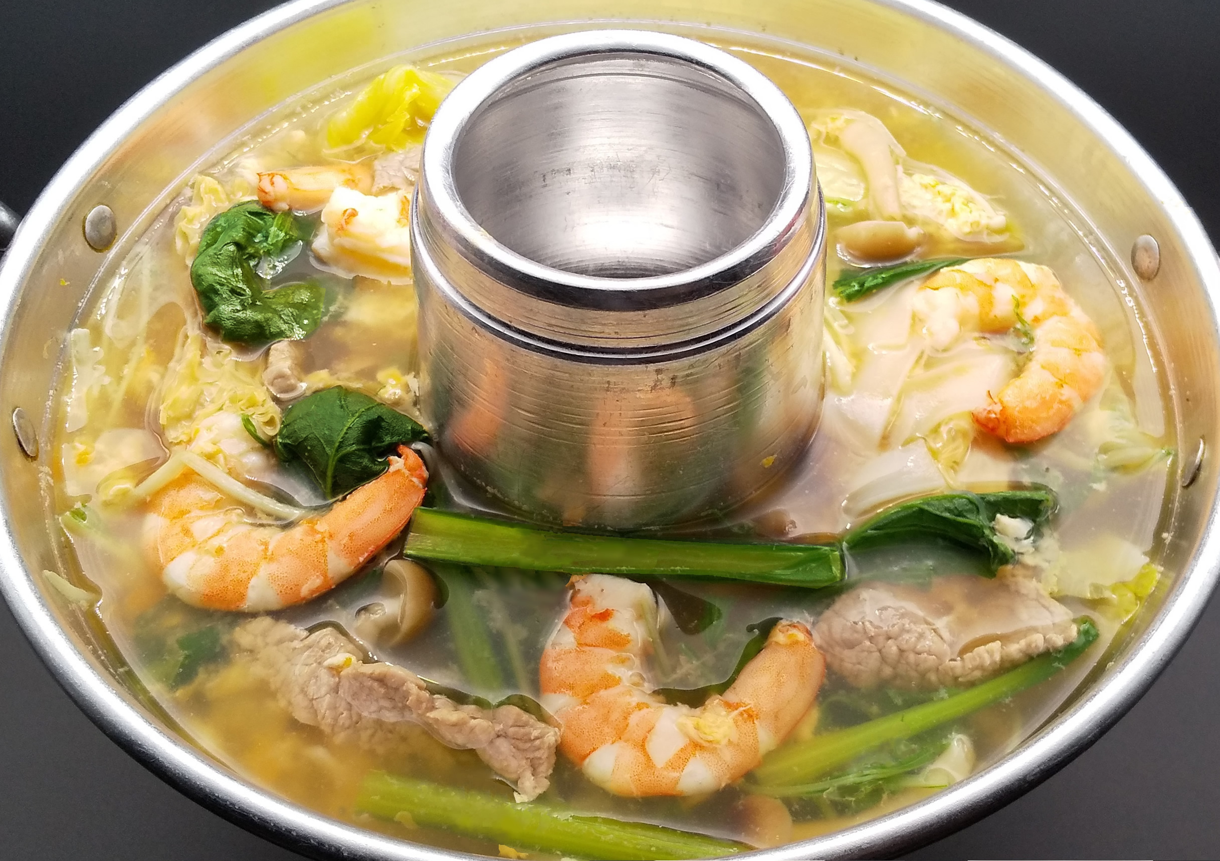 カンボジアの鍋料理「チュナンダイ」